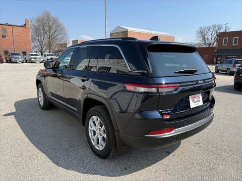Certified 2023 Jeep Grand Cherokee Limited image 7
