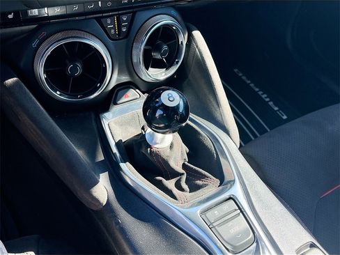 Used 2018 Chevrolet Camaro ZL1 image 16