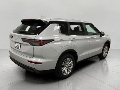 New 2026 Mitsubishi Outlander ES AWD/4WD image 36