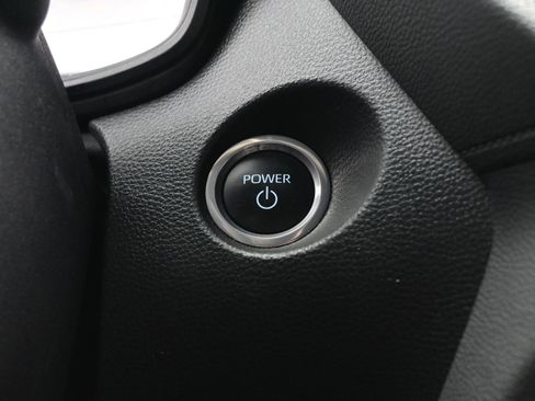 Used 2023 Toyota Corolla Cross SE image 21