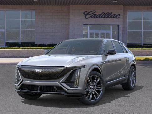 New 2026 Cadillac Lyriq V w/ LPO, Floor Liner Package AWD/4WD image 6