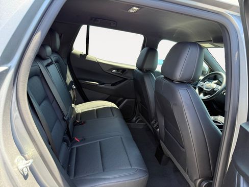 Used 2025 Chevrolet Equinox LT w/ Convenience Package II FWD image 18