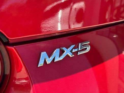 Used 2016 MAZDA MX-5 Miata Club RWD image 50