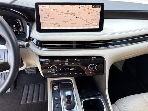 Used 2023 INFINITI QX60 Sensory w/ Vision Package image 37