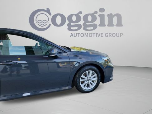 Used 2025 Toyota Camry LE FWD image 34