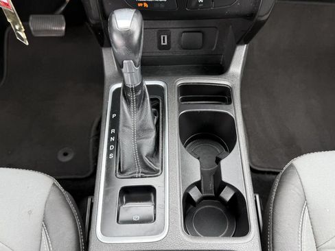 Used 2018 Ford Escape SE w/ SE Sport Appearance Package FWD image 22