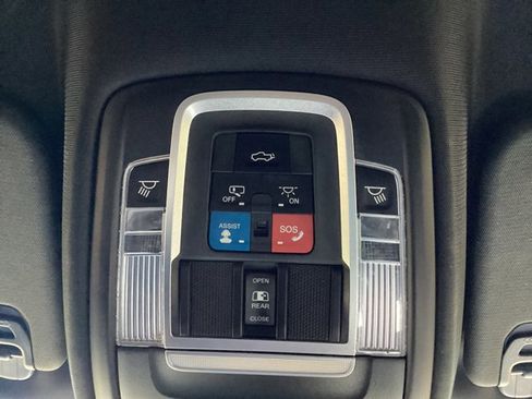 Used 2019 RAM 1500 Limited image 34