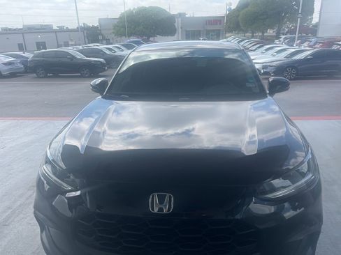 Used 2023 Honda HR-V LX image 2