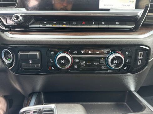 Used 2022 GMC Sierra 1500 SLT w/ SLT Premium Plus Package image 38