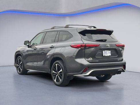 Used 2021 Toyota Highlander XSE image 13