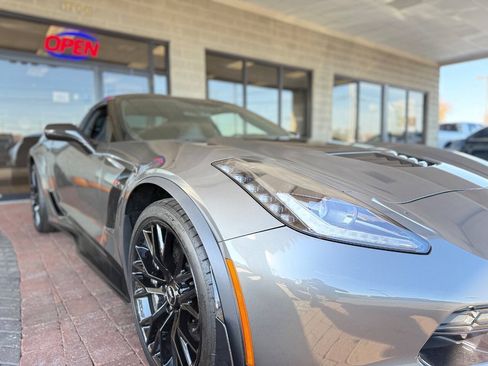 Used 2015 Chevrolet Corvette Z06 w/ 3LZ Preferred Equipment Group RWD image 35