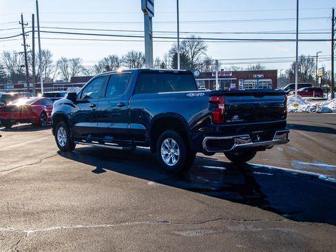 Used 2023 Chevrolet Silverado 1500 LT AWD/4WD image 5