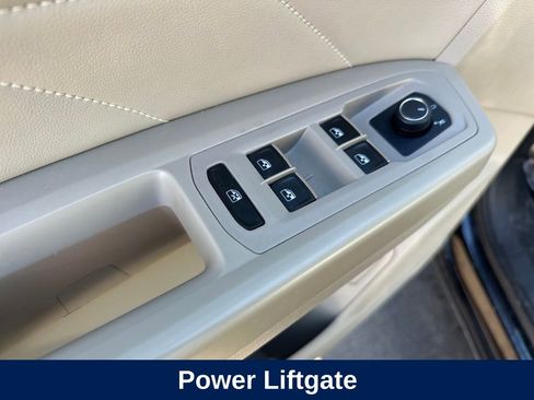 Used 2021 Volkswagen Atlas SE w/ Panoramic Sunroof Package image 12