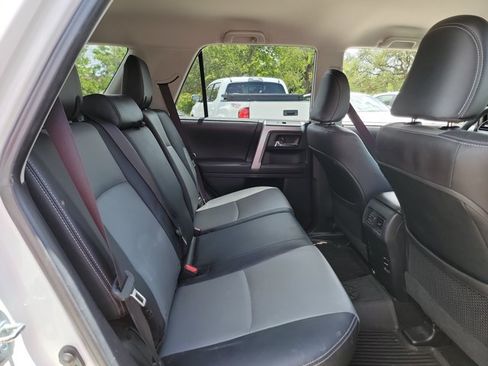 Used 2017 Toyota 4Runner SR5 Premium RWD image 15