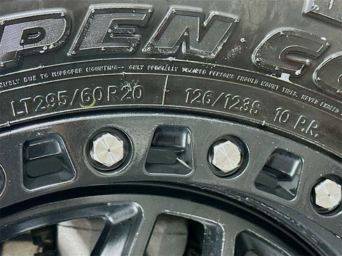 Used 2023 Chevrolet Silverado 1500 LT w/ Z71 Off-Road Package image 33