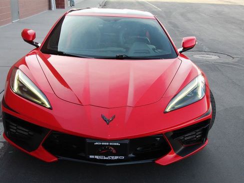 Used 2020 Chevrolet Corvette 3LT w/ 3LT Preferred Equipment Group image 10