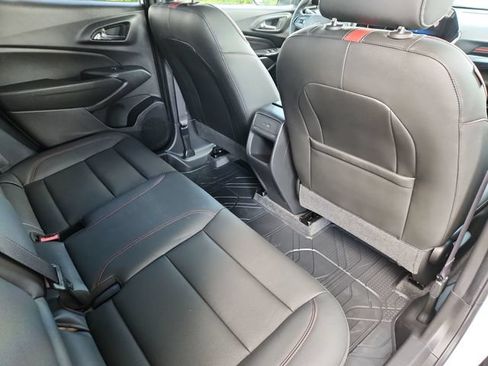Used 2024 Chevrolet Trax RS w/ Sunroof Package FWD image 29
