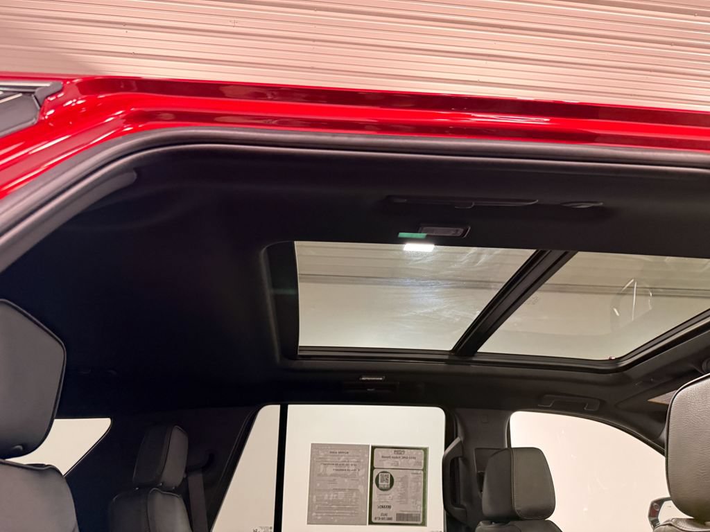 Used 2023 GMC Yukon Denali AWD/4WD image 16