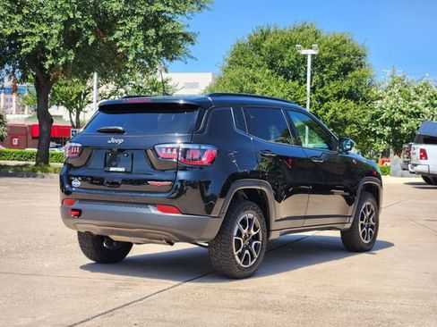 Certified 2024 Jeep Compass Trailhawk AWD/4WD image 7