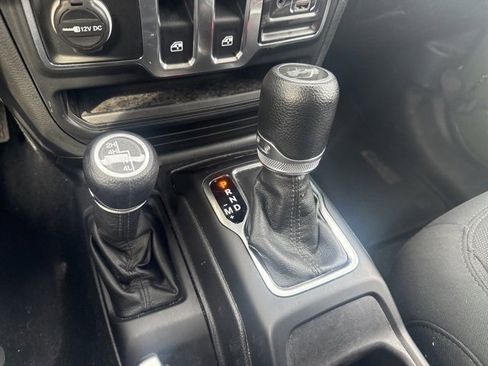 Used 2020 Jeep Wrangler Sport image 19