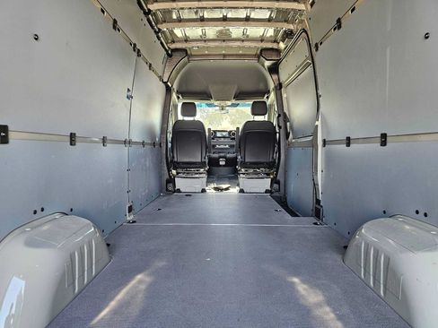 Used 2026 Mercedes-Benz Sprinter 2500 image 18