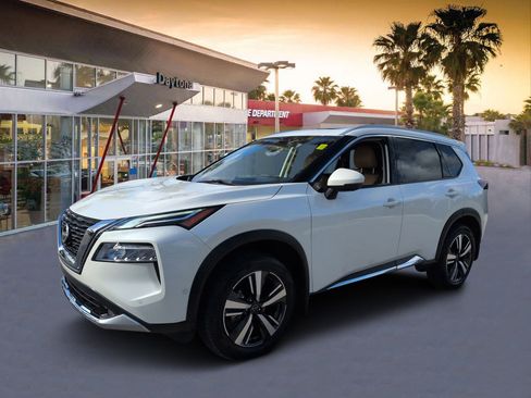 Used 2023 Nissan Rogue Platinum w/ Platinum Premium Package FWD image 7
