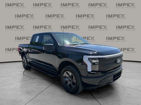 Used 2024 Ford F150 Lightning Flash AWD/4WD image 7