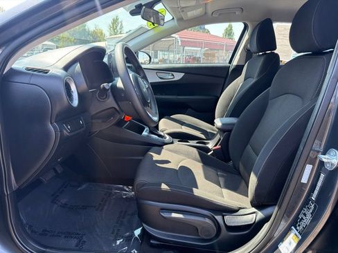 Used 2024 Kia Forte LXS FWD image 16