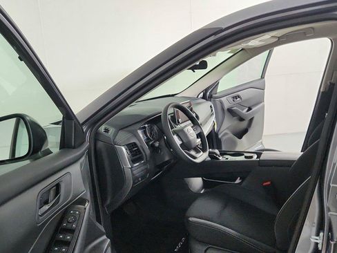 Certified 2026 Nissan Rogue S AWD/4WD image 9