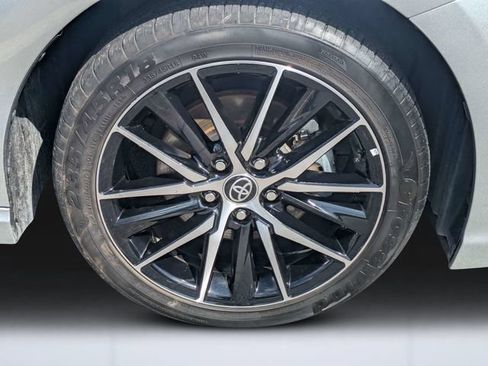 Used 2024 Toyota Camry SE FWD image 11