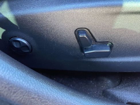 Used 2017 Dodge Charger R/T w/ Plus Group image 23