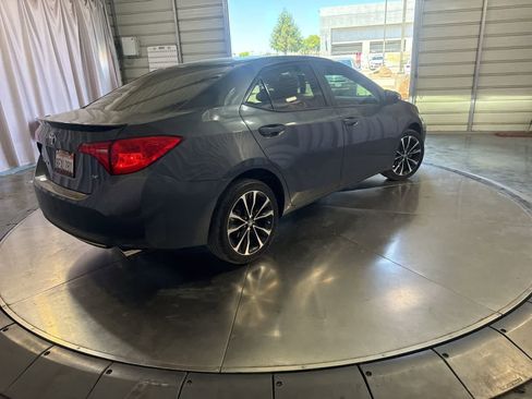 Used 2018 Toyota Corolla SE w/ Carpet Mat Package (TMS) FWD image 5