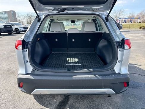 Used 2022 Toyota Corolla Cross L image 24