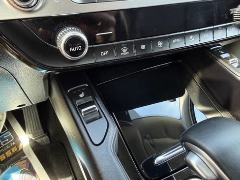 Used 2025 Kia Telluride S AWD/4WD image 24