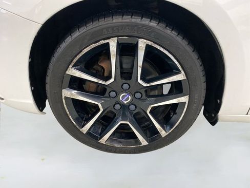 Used 2018 Volvo S60 T5 Dynamic w/ Vision Package image 19