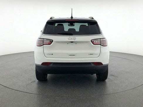 Used 2025 Jeep Compass Limited image 7