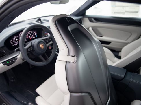 Used 2026 Porsche 911 Carrera image 18