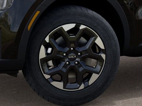 New 2025 Kia Sorento S image 9