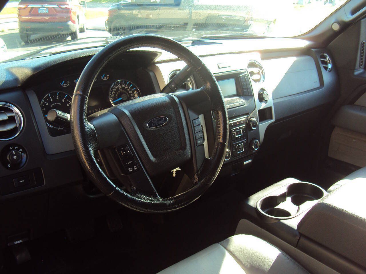 Used 2014 Ford F150 XLT w/ Equipment Group 302A Luxury AWD/4WD image 7