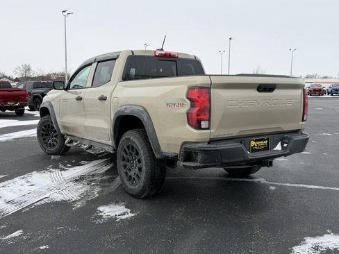 Used 2024 Chevrolet Colorado Trail Boss w/ Technology Package image 8