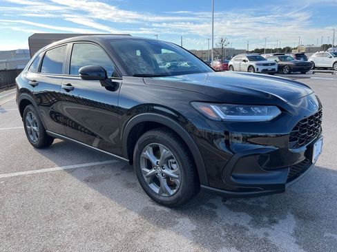 Certified 2026 Honda HR-V LX image 3