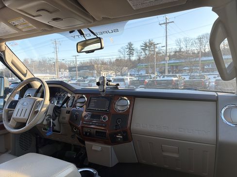 Used 2010 Ford F250 Cabela's image 16