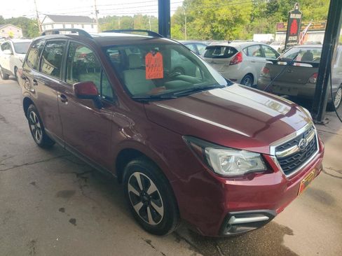 Used 2017 Subaru Forester 2.5i Premium AWD/4WD image 8