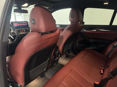 Used 2023 BMW X4 M40i w/ Premium Package image 16