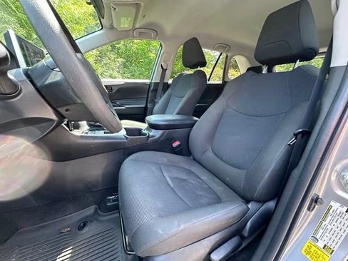 Used 2023 Toyota RAV4 LE AWD/4WD image 12