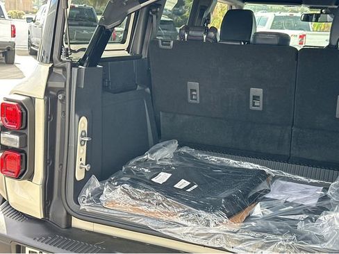 New 2025 Ford Bronco Raptor image 19