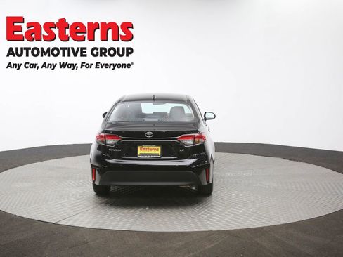 Used 2025 Toyota Corolla LE image 39