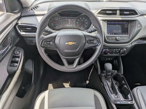Used 2021 Chevrolet TrailBlazer LT AWD/4WD image 15