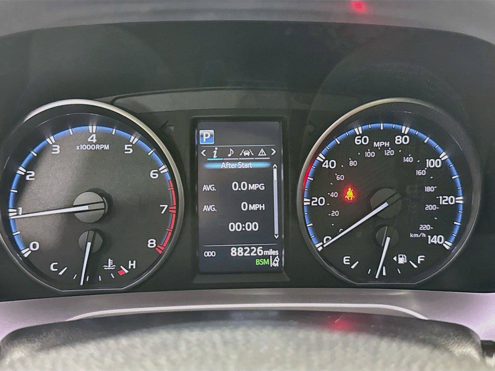 Used 2018 Toyota RAV4 XLE FWD image 18