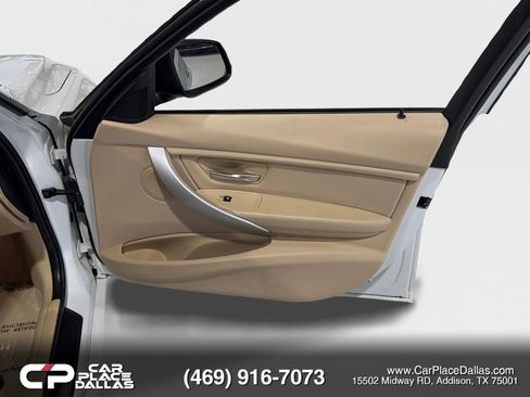 Used 2014 BMW 320i xDrive Sedan AWD/4WD image 26